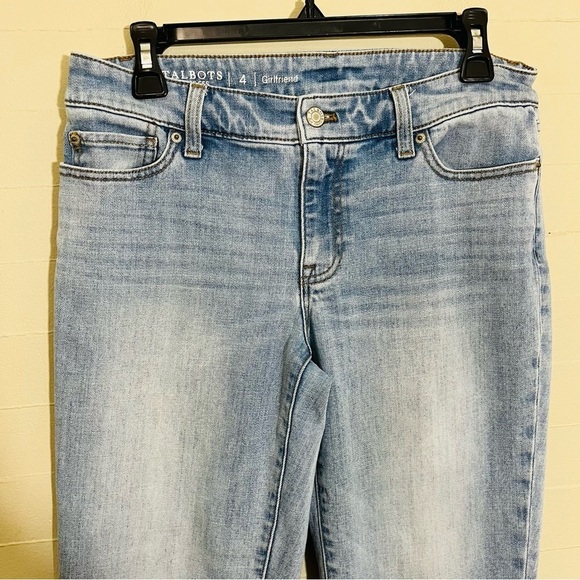Talbots Flawless Girlfriend Light Wash Jeans SZ 4 Cotton - Picture 3 of 9